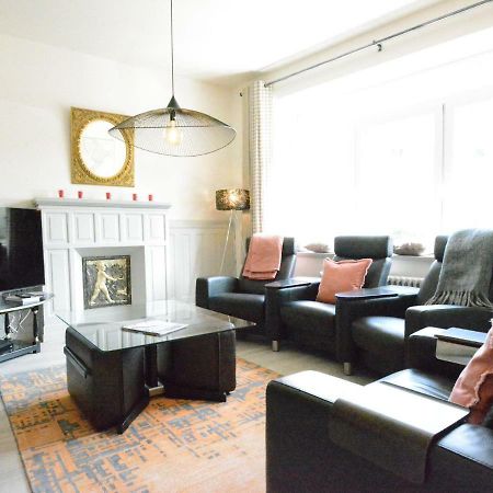 Large Townhouse With Pool Table Villa Буйон Екстериор снимка