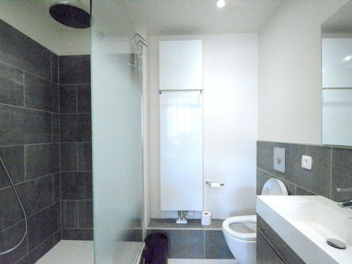 Large Townhouse With Pool Table Villa Буйон Екстериор снимка