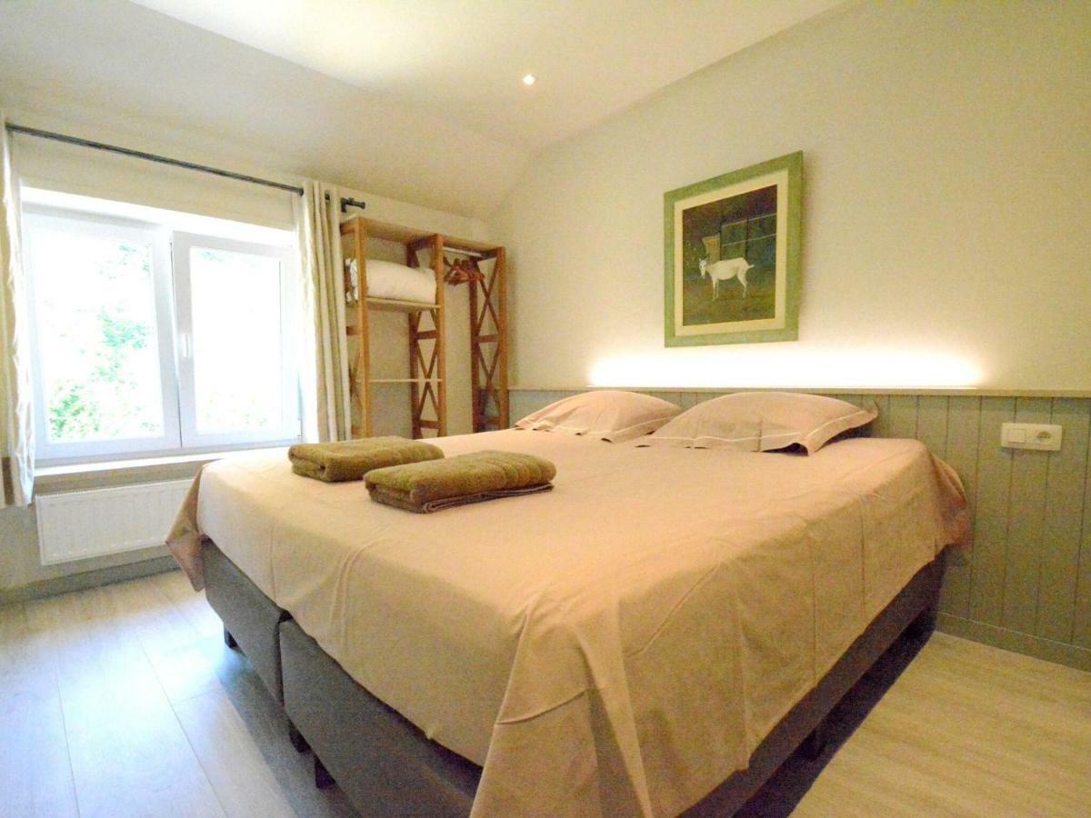 Large Townhouse With Pool Table Villa Буйон Екстериор снимка