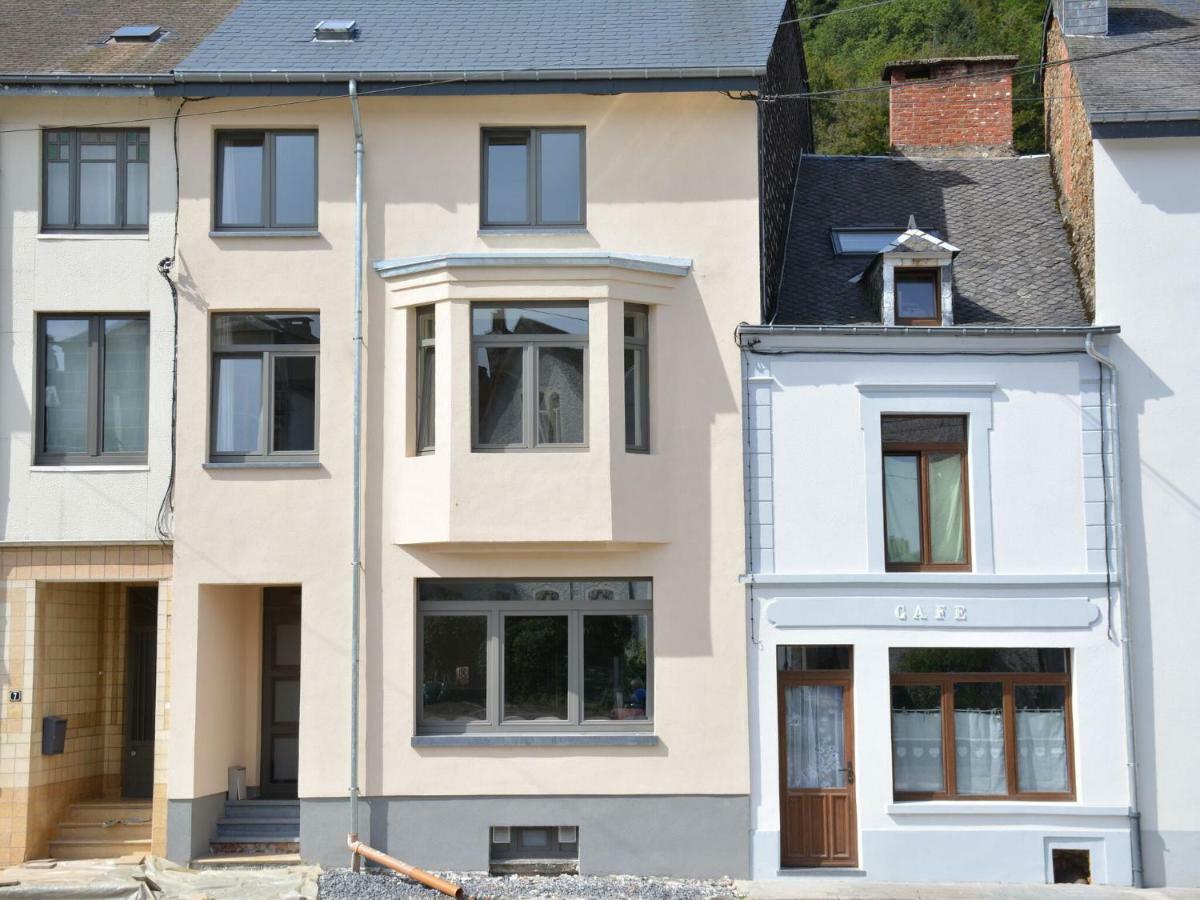 Large Townhouse With Pool Table Villa Буйон Екстериор снимка